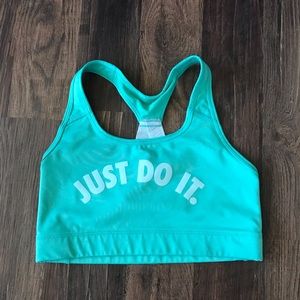 Nike women’s sports bra